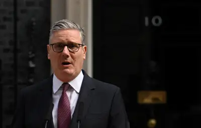 Keir Starmer renuncia ao cargo de primeiro-ministro do Reino Unido