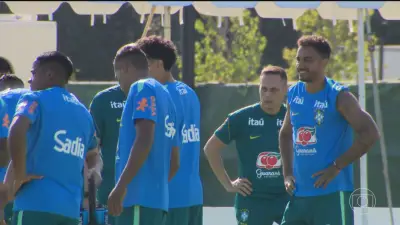 Lesão de Wesley força Danilo a ser lateral-direito do Brasil na Copa