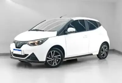 Lotus chega ao Brasil com SUV e superesportivos de até R$ 30 milhões