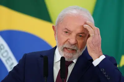 Lula pede cuidado com celular nas ruas e anuncia medidas contra roubos