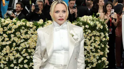 Madonna revela desgaste no joelho por uso de salto alto; médico explica