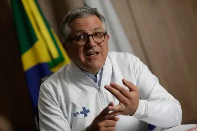 Ministro Padilha anuncia estudo para avaliar canetas emagrecedoras no SUS