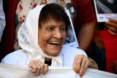 Morre Taty Almeida, ícone das Mães da Praça de Maio, aos 95 anos