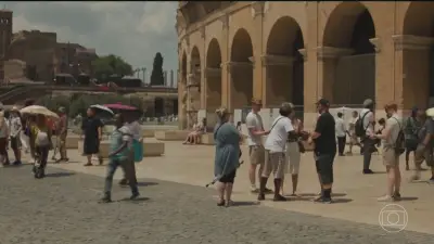 Mudanças climáticas agravam onda de calor na Europa com temperaturas até 18°C acima da média