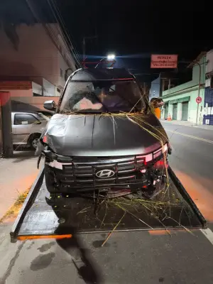 Perseguição com troca de tiros na Via Dutra termina com suspeito preso e carro recuperado