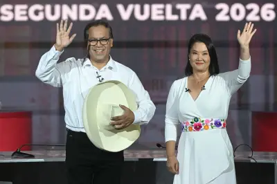 Peruanos votam em segundo turno apertado para eleger nono presidente em 10 anos
