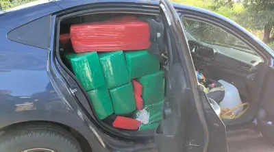 PM apreende 700 kg de maconha em carro na Raposo Tavares em Assis