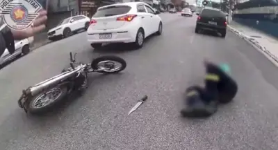 PM chora e reza após atirar sete vezes em homem com esquizofrenia em SP