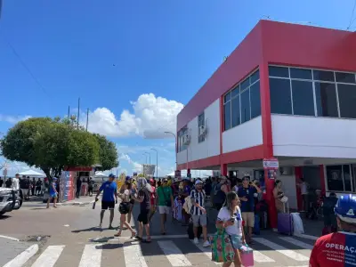 Porto de Parintins tem fluxo intenso de turistas para o Festival