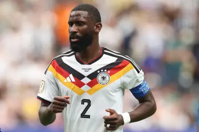 Rüdiger renova com Real Madrid até 2027 e escapa de reformulação