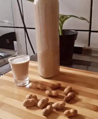 Receita de licor de amendoim com rapadura e cachaça