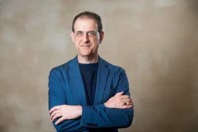 Reflexões Astrológicas: Lua Cheia, Competição e a Alma Humana
