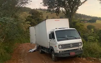 Roubo de carga de R$ 743 mil termina em tiroteio na Fernão Dias