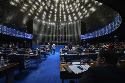 Senado aprova pautas-bomba que podem custar R$ 2 tri