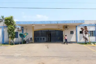 Servidora é investigada por estudar medicina no Paraguai durante plantões