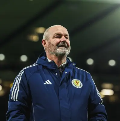 Steve Clarke renuncia ao cargo de técnico da Escócia após eliminação na Copa de 2026