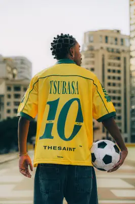 Thesaint e Captain Tsubasa: collab de streetwear na Copa de 2026