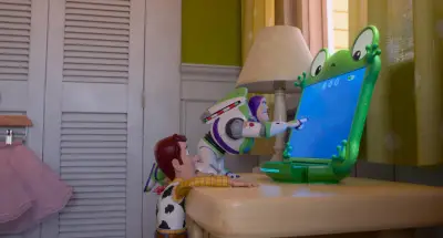 'Toy Story 5' alerta sobre o excesso de telas na infância