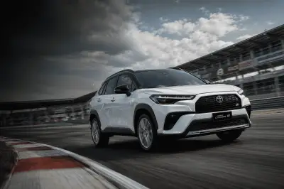Toyota Corolla Cross 2027: reajuste de R$ 1.100 e saída da versão XR
