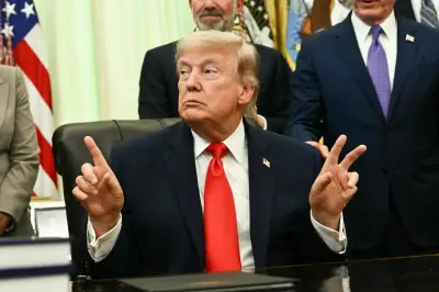 Trump faz guerras como quem joga fliperama, diz colunista