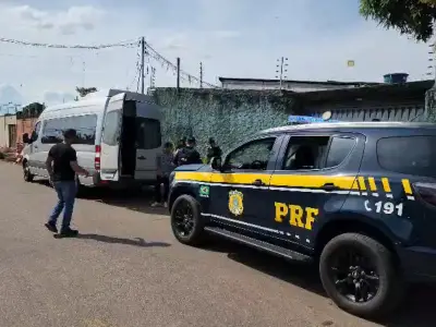 Venezuelanos comemoram resgates após terremoto; grupo é acolhido no Acre