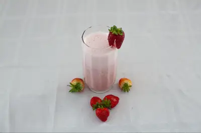 Vitamina de morango com aveia: receita refrescante e nutritiva