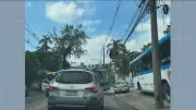 18 linhas de ônibus alteradas por barricadas na Gardênia Azul