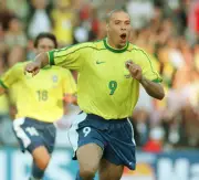 28 anos do primeiro gol de Ronaldo em Copas: contra Marrocos em 1998