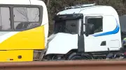 Acidente com ônibus, carreta e caminhão causa 15 km de congestionamento na BR-040