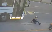 Acidente na Avenida Mutirão em Goiânia mata passageiro de moto
