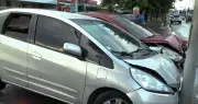 Acidente na Fernandes Lima: conversão irregular causa colisão