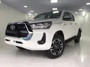 Adolescente de 13 anos é achado dormindo em Hilux após sumir com carro do pai
