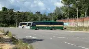 Adolescente de 13 anos morre atropelado ao descer de ônibus escolar em Manaus
