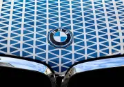 Ações da BMW despencam 7% após alerta de lucros e crise na China