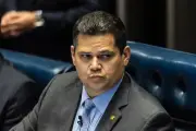 Alcolumbre indica que PEC do fim da escala 6x1 passará por comissões no Senado