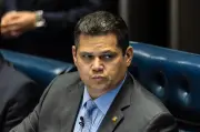 Alcolumbre sinaliza mudanças na PEC do fim da escala 6x1 no Senado