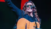 Ana Carolina canta em Manaus com turnê '25 Anas' neste sábado