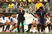 Ancelotti confirma exames de Wesley e já tem escalação para estreia na Copa