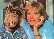 Anne Schedeen, de 'Alf, O ETeimoso', morre aos 77 anos