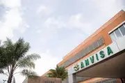 Anvisa proíbe propaganda do 'chip da beleza' e alerta para riscos à saúde