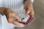Anvisa recolhe três lotes de medicamentos por risco à saúde