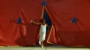 Aos 82 anos, artista circense pernambucano brilha no filme Mambembe