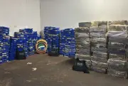 Apreendidas 3,58 toneladas de maconha em caminhão com placa paraguaia em Ivinhema