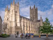 Arcebispa de Canterbury diz que Igreja está 'profundamente envergonhada' por adoções forçadas