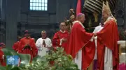 Arcebispo de Aparecida recebe pálio do papa Leão XIV em cerimônia no Vaticano