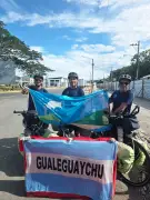 Argentinos pedalam 17 mil km até os EUA para ver estreia da seleção na Copa