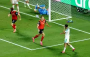 Argélia e Áustria empatam em 3 a 3 em jogo emocionante na Copa