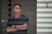 Arma atribuída a Bolsonaro é apreendida pela PM em abordagem a militar