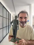 Artistas se unem para eternizar Maria Clara Machado em escultura