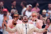 Bad Bunny é 1º latino a faturar US$ 1 bilhão com turnês